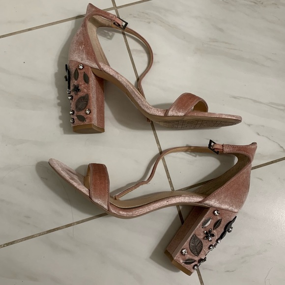 Jewel by Badgely Mischka Alfreda Velvet Sandal - Picture 3 of 8